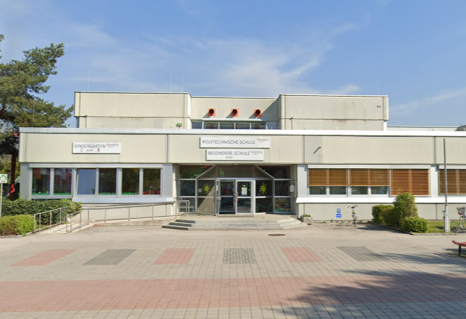 Das Schulgebäude der PTS Leonding